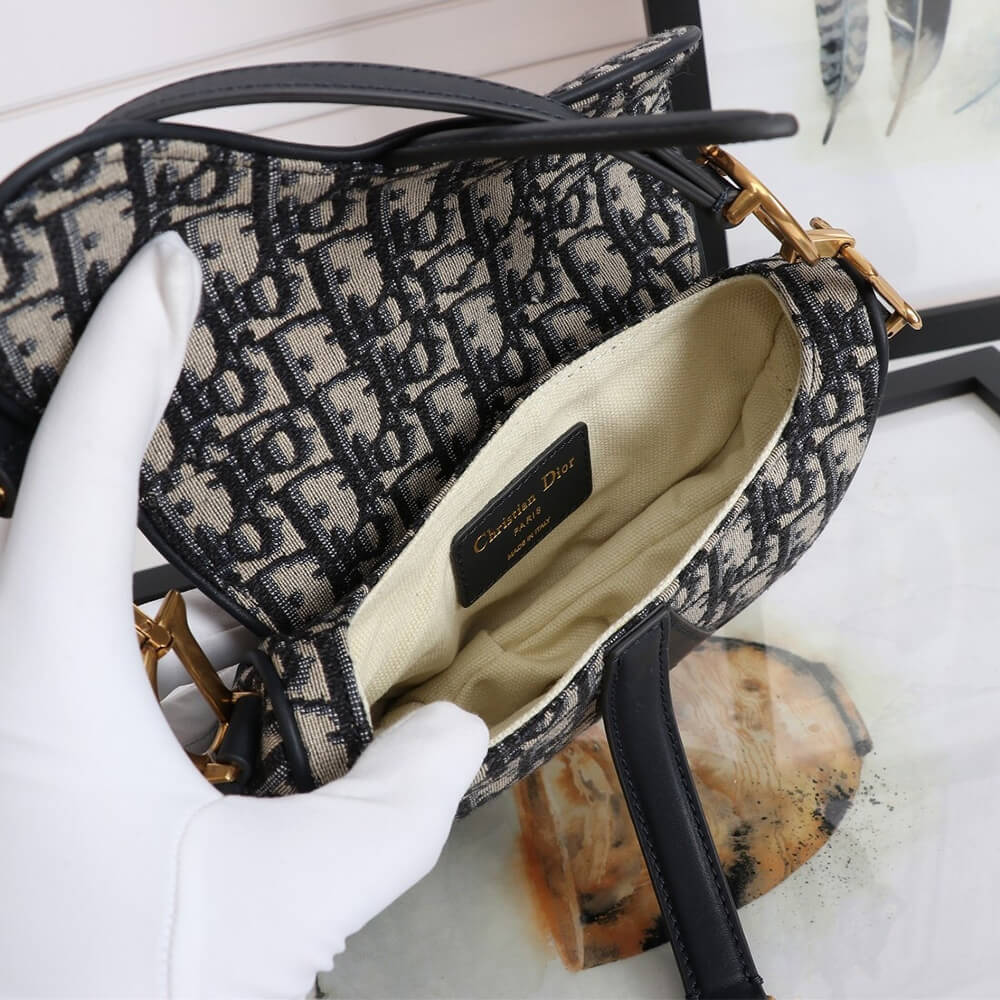 0ad3e8bf879919d1e602ea4811d990f9