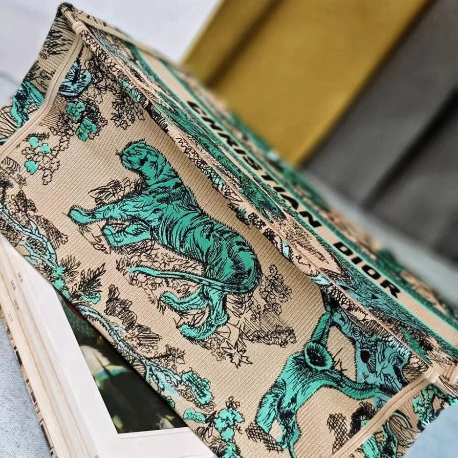 0b82748585a348c85746a4564042dba3