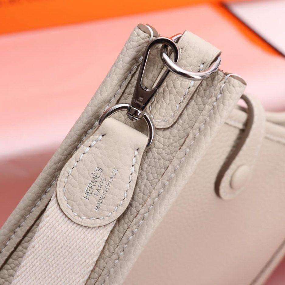 2bb4518fa5c3153feb725c10a78d9c29