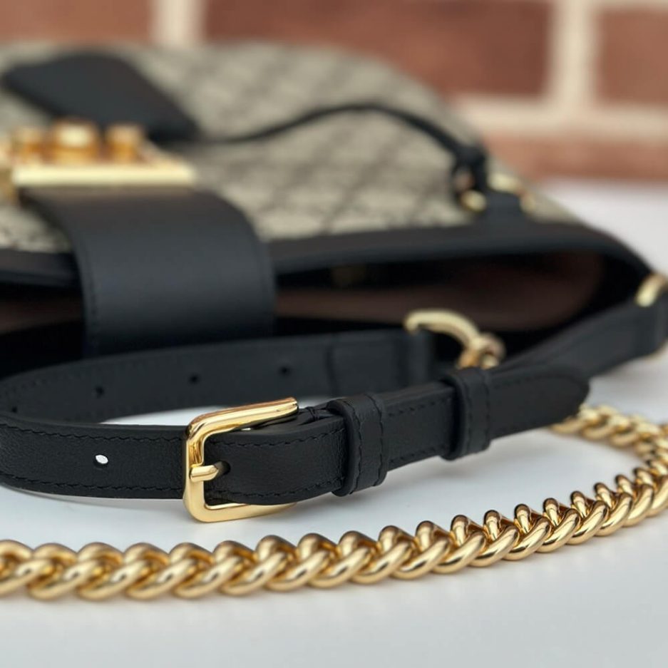 e0331f550cf479f2403c5f99245e3716