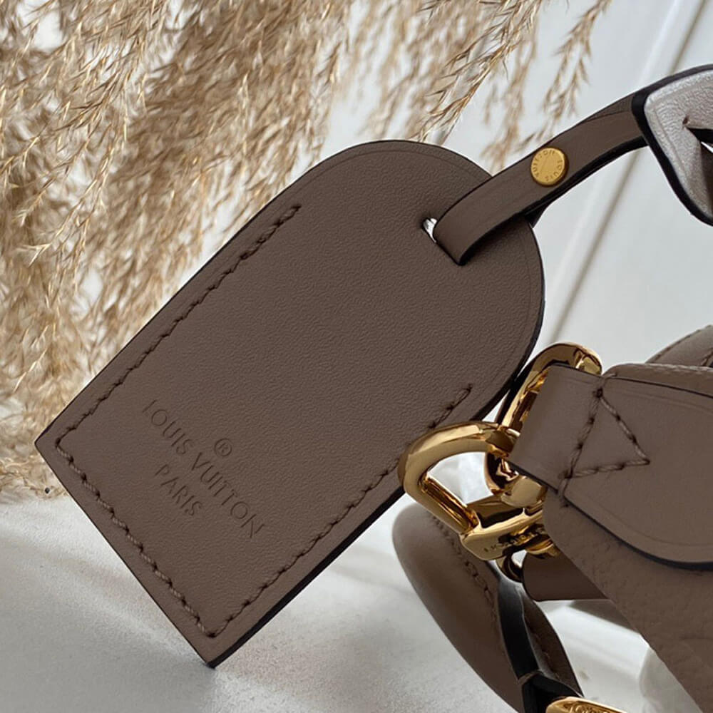 e06111bf481cdccc9cc7b522945a9667