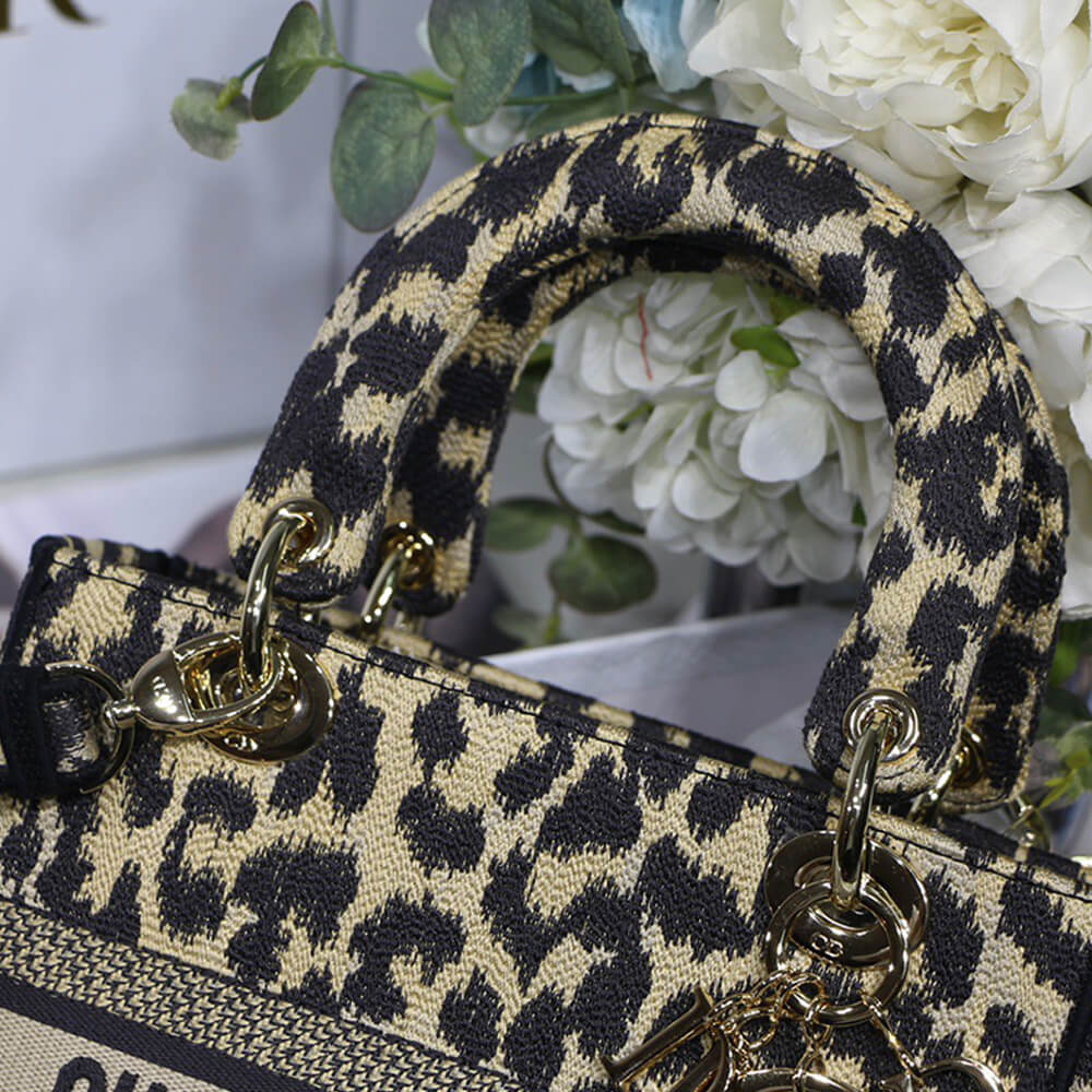 fe99e165ccf951b0be66297e90eab373