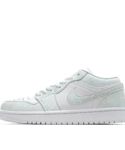 Air Jordan 1 Low Low Basketball Shoes