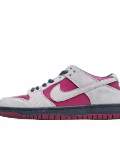 Nike SB Dunk Low