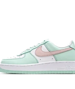 Nike Air Force 1 07 White and Green Low Top