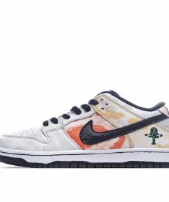 Nike SB Dunk Low “Raygun