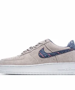 Nike Air Force 1 Low-Top Sneakers