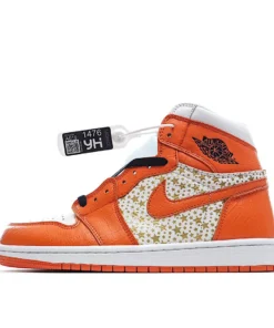 Supreme x AirJordan Retro AJ1 high-top basketball shoes