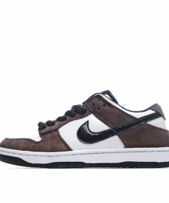 Nike SB Dunk Low Pro Sneakers