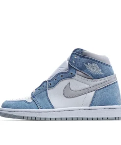 Air Jordan 1 Retro High OG 'Hyper Royal'