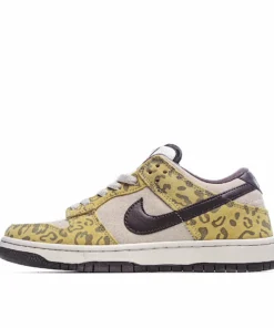 Nike SB Dunk Low Yellow Sneakers