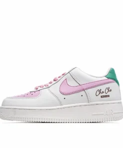 Nike Air Force 1 07 LV8 Sneakers