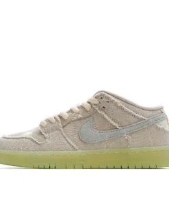 Nike SB Dunk Low Mummy Sneakers