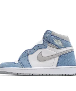 Air Jordan 1 Retro High OG 'Hyper Royal'