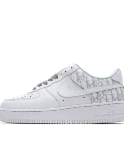 Nike Air Force 1 Low-Top Sneakers