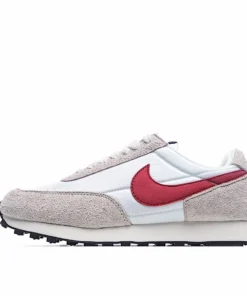 Nike Daybreak Waffle Shoe