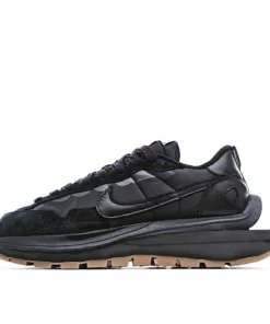 Nike Sacai x VaporWaffle 'Black Gum'