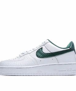 Nike Air Force 1 07 Low Top Sneakers