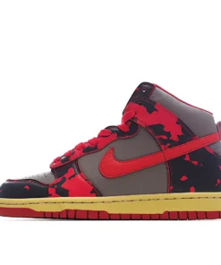 Nike Dunk High “Red Camo” 灰 黑