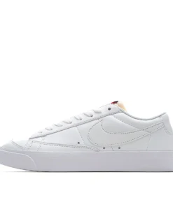 Nike Wmns Blazer Low '77 'Triple White'