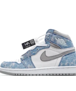 Air Jordan 1 Retro High OG 'Hyper Royal'